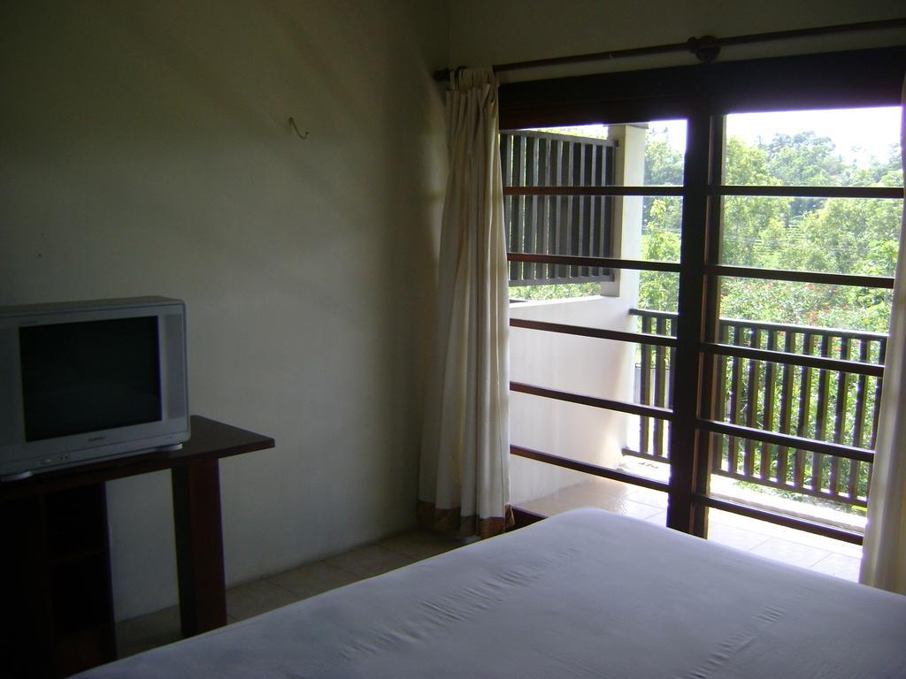 Swaloh Resort & Spa Kalangbret Стая снимка