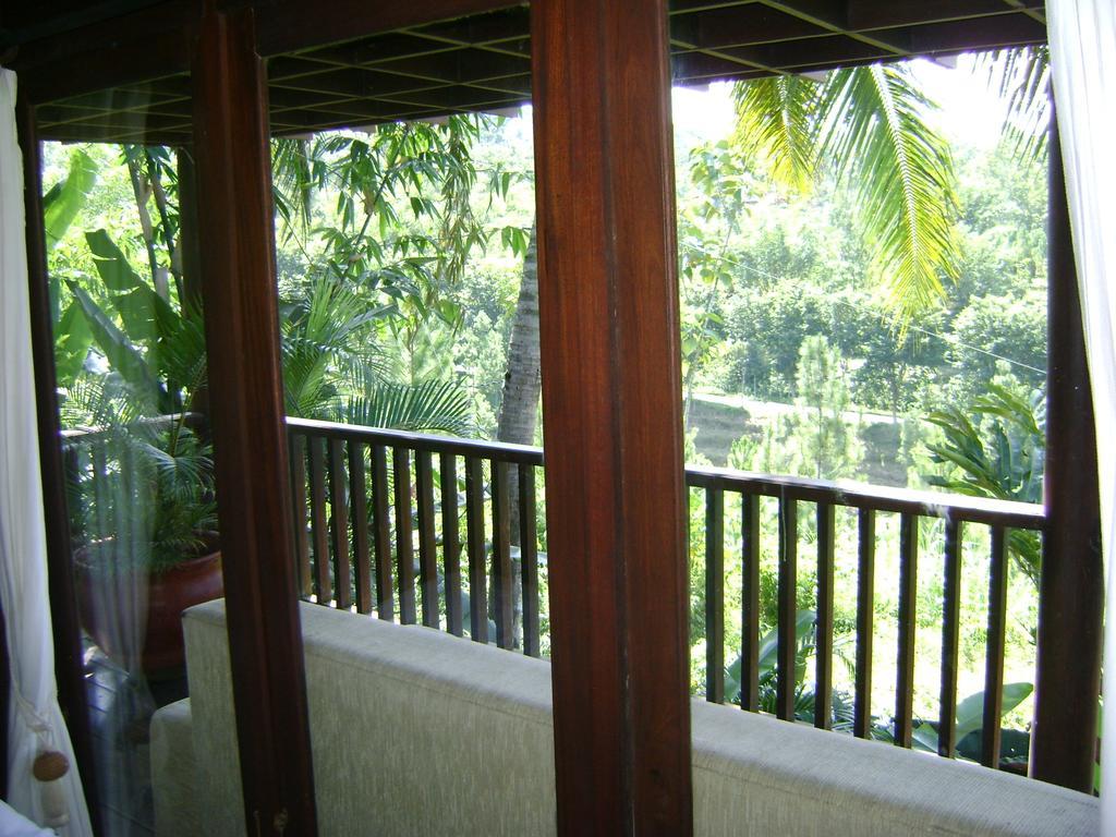 Swaloh Resort & Spa Kalangbret Стая снимка