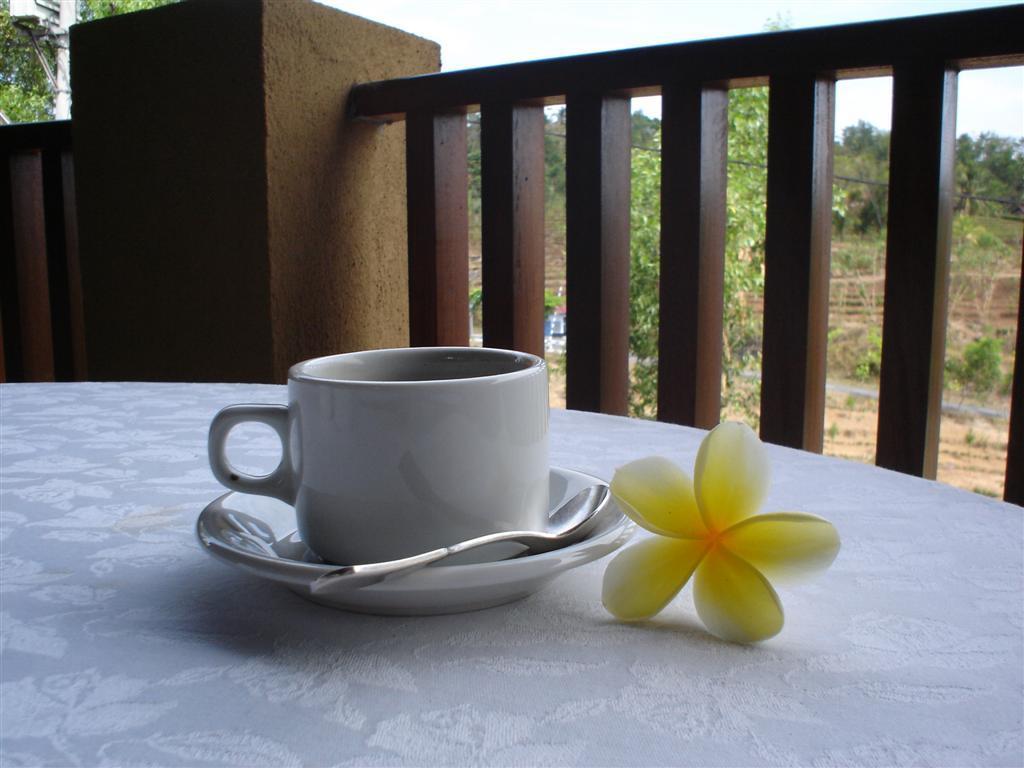 Swaloh Resort & Spa Kalangbret Екстериор снимка